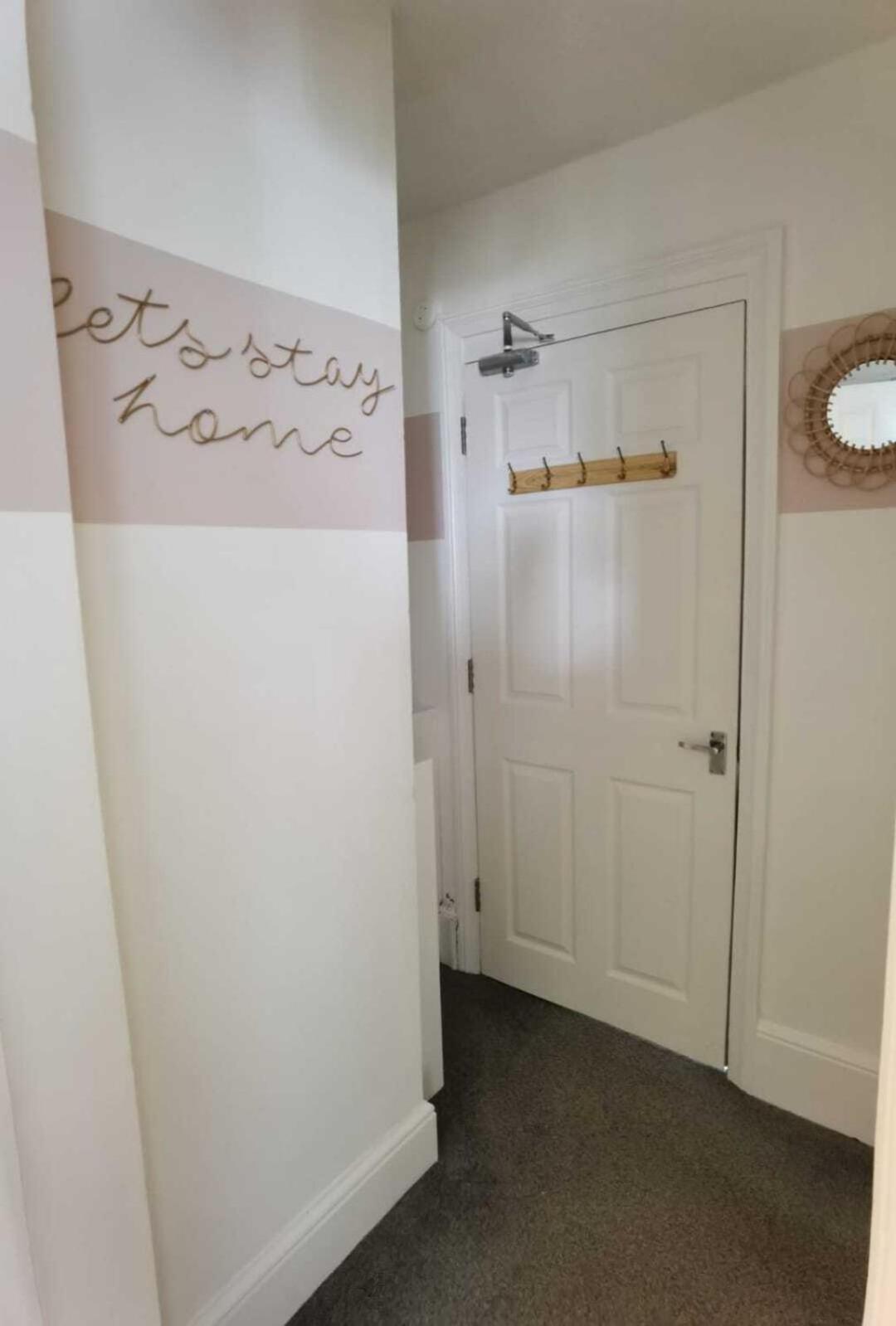 Апартаменты Raleigh Ff&Tf - 1 Bed Georgian Flat In The Centre Of Exeter, Free Parking With Wifi Номер фото
